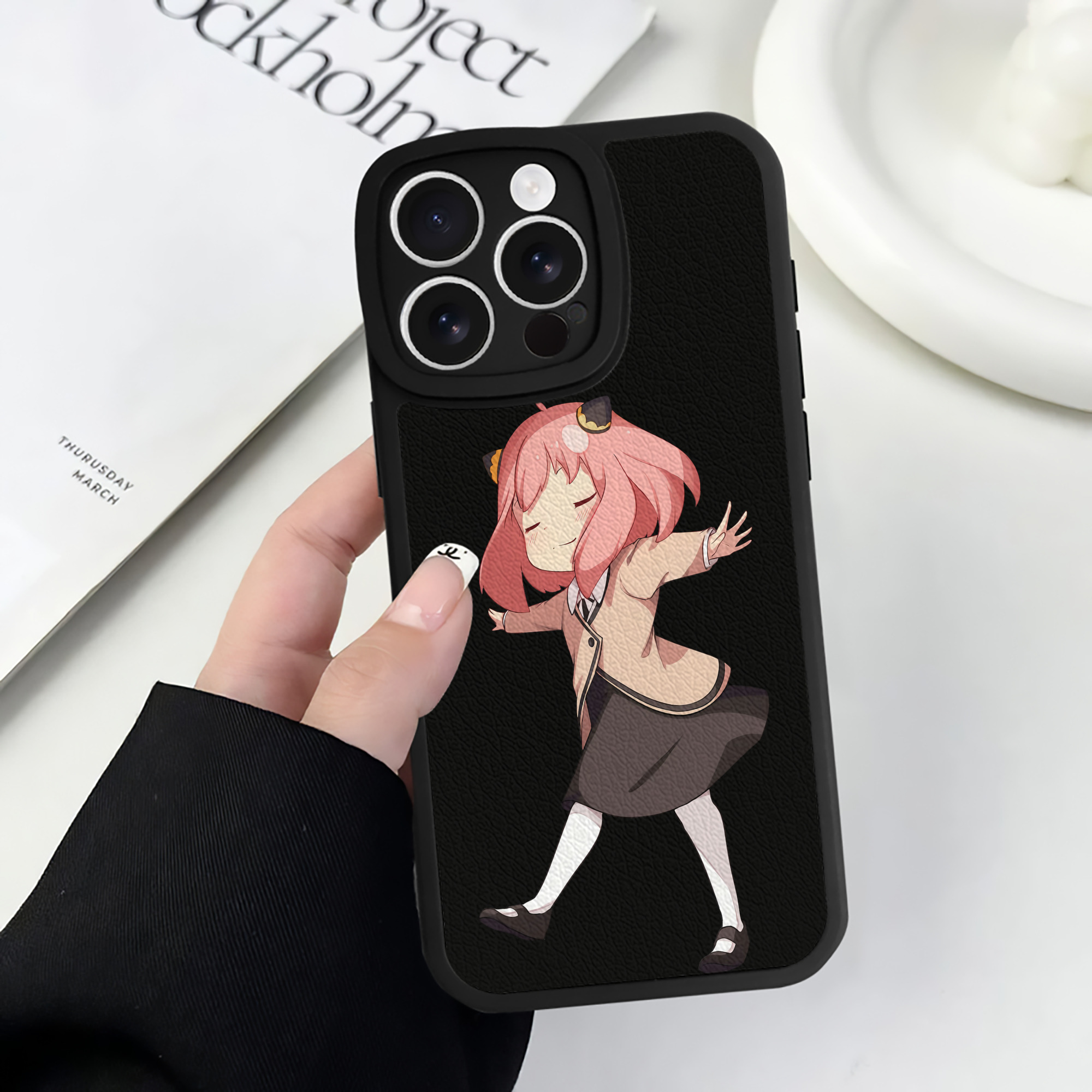 （画像用） SPY×FAMILY间谍家家酒 【iPhone 16シリーズ対応】シリコンスマホケース（レザー調） 材質：シリコン